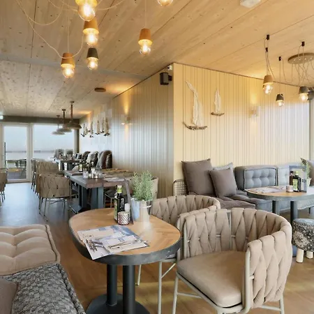 Stunning In Lembruchduemmer